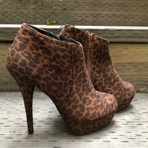 Leopard heels